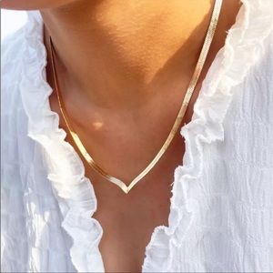 "Weekender" Minimalist Choker Business Casual-Weekend Gold Silver Gift Necklace
